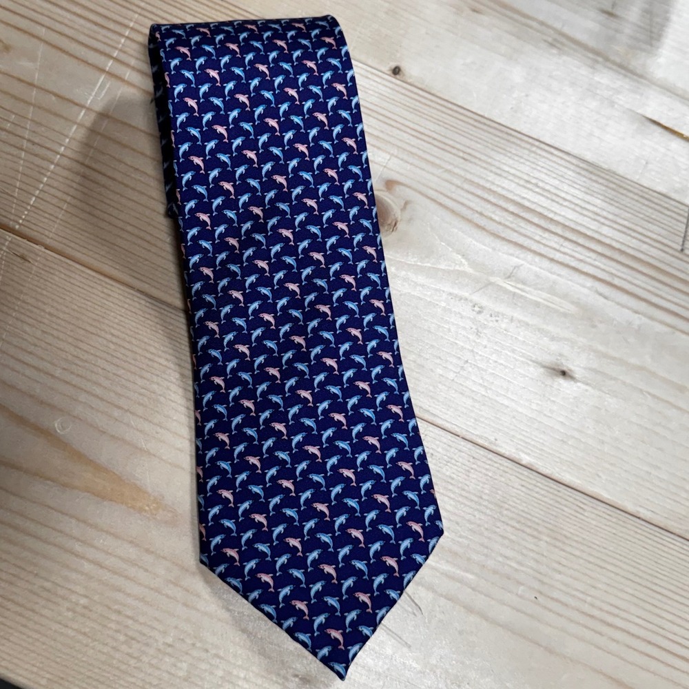 Izod Mens Navy Blue Dolphin Print 100% Silk Novelty Necktie Animal Pattern